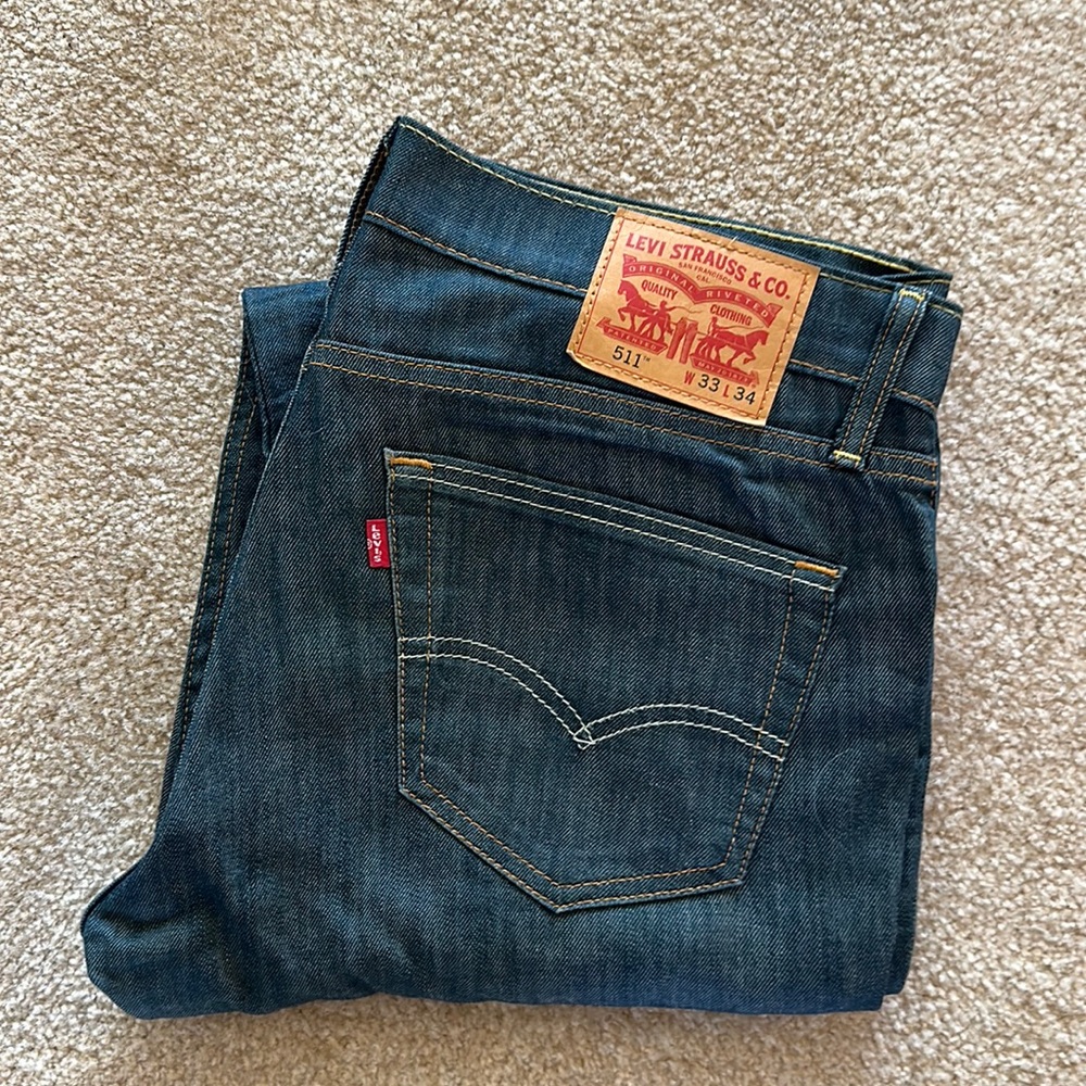 Levi’s dark wash selvedge style summer weight jeans